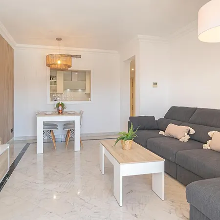 Aqua Banus 3 شقة *